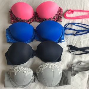 bundle of 3 strapless bras ❤️